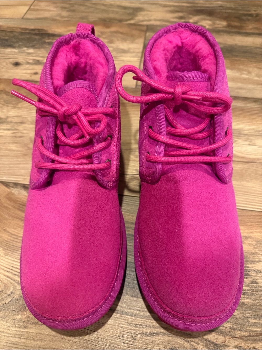 Pink UGG boots - Picture 2 of 4